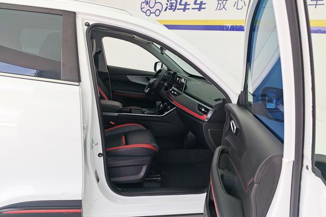 Chery 5x 2022 1.5 L CVTLuxury — фото 15