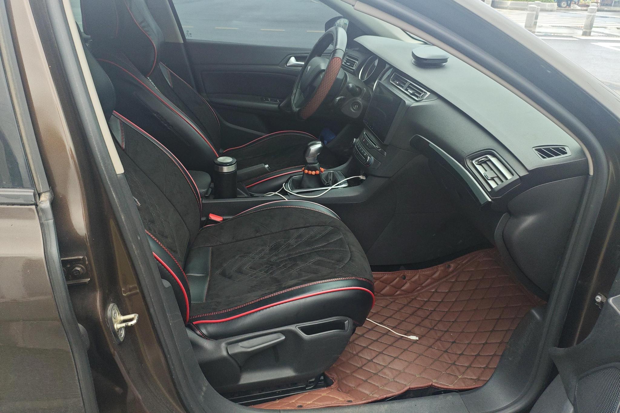 Peugeot 408 2018 1.8L MT Lead