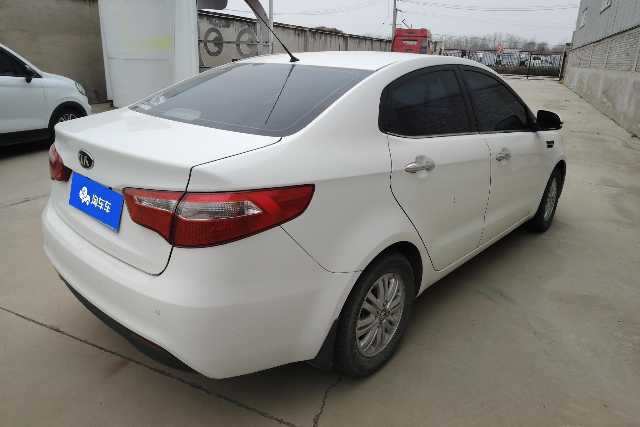 Kia K2 2012 1.4L MT TOP