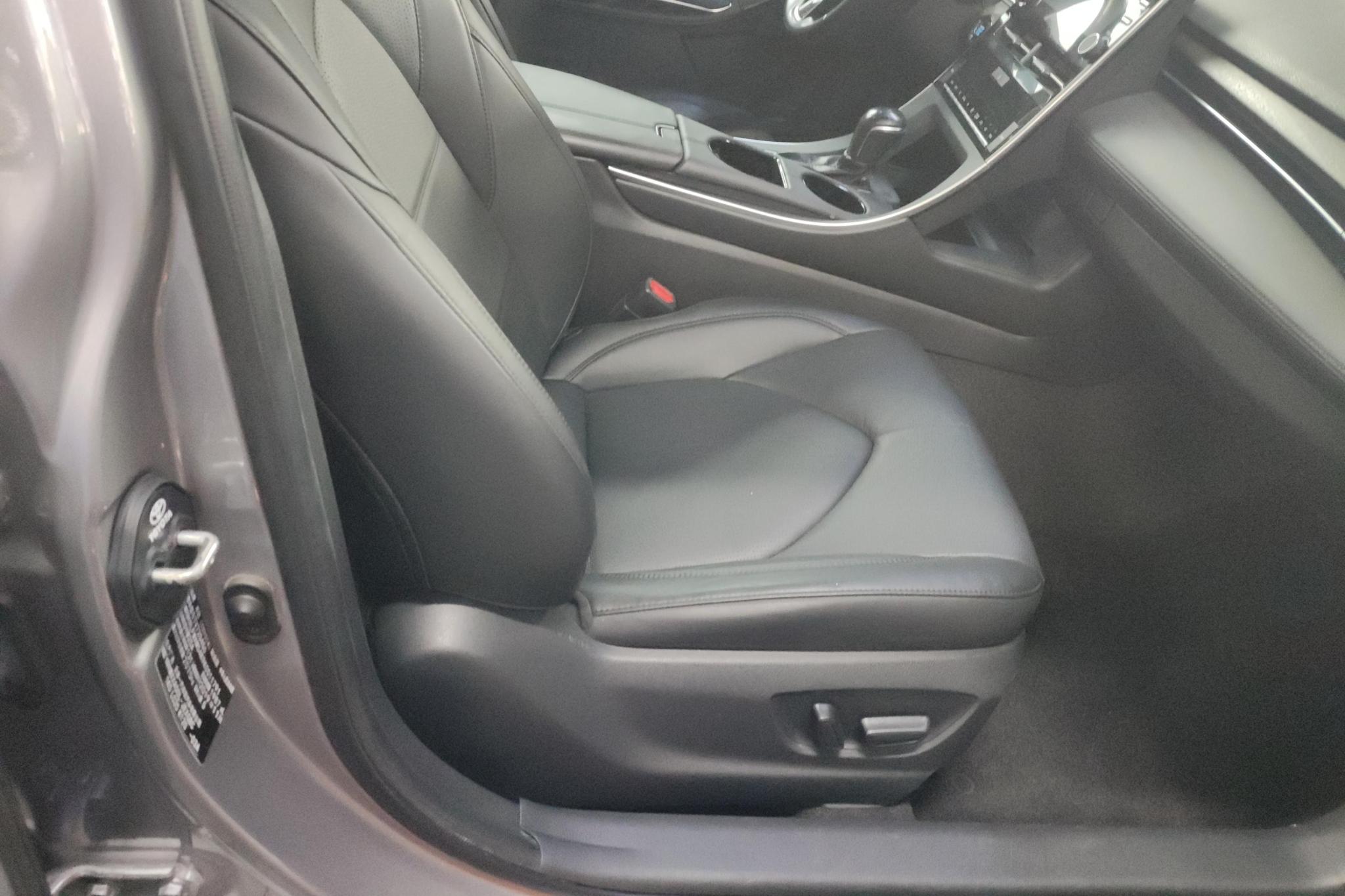 Toyota Avalon 2019 2.0L XLE Luxury VI