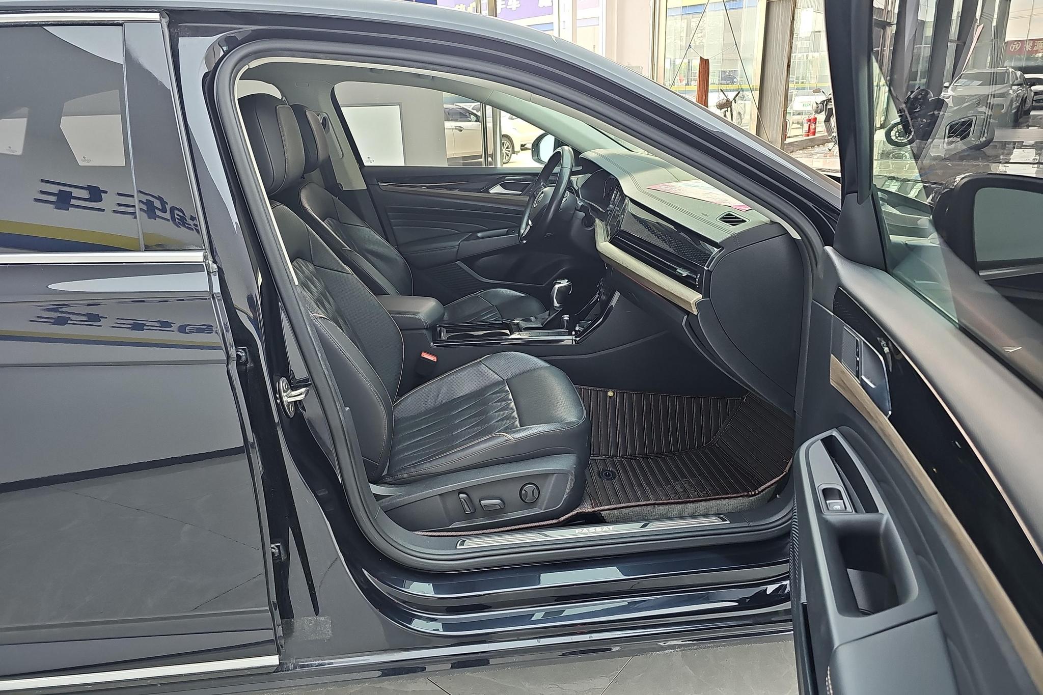 Volkswagen Passat 2019 330TSI Luxury VI