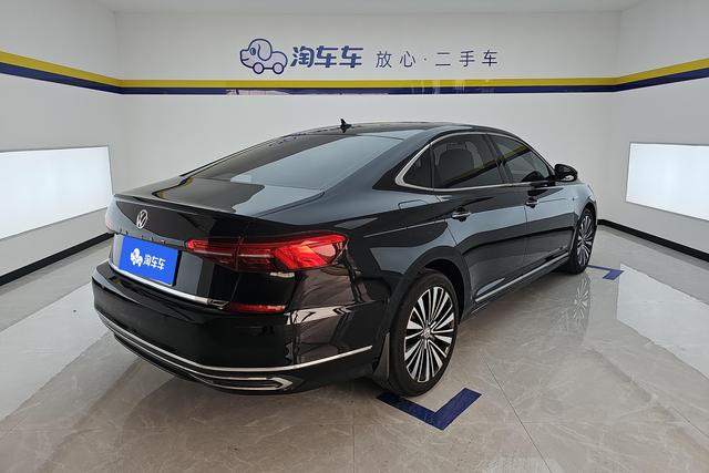 Volkswagen Passat 2019 330 TSI VI — фото 3