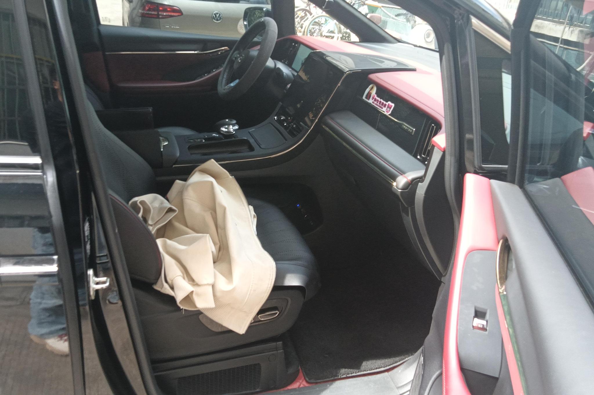 GAC M8 2023 2.0TGDI Flagship