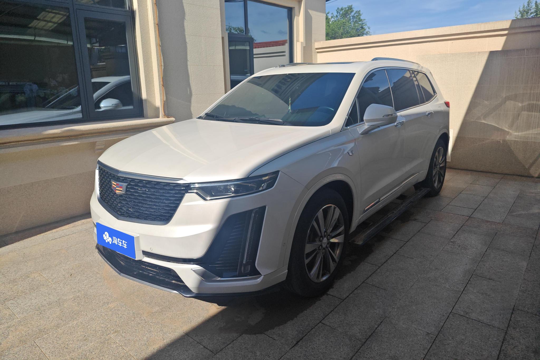 Cadillac XT6
