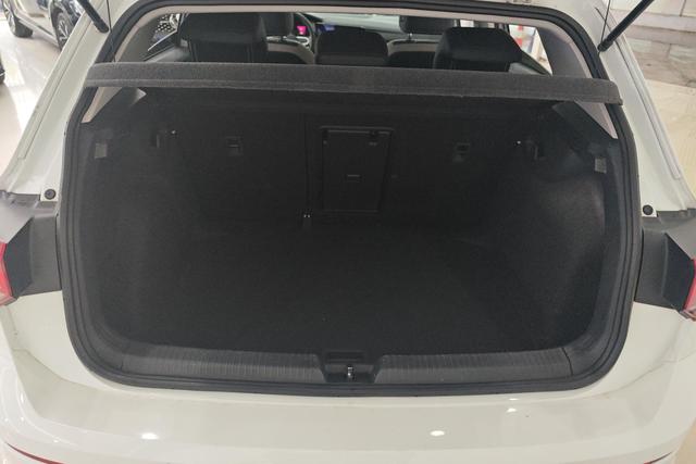 Volkswagen Golf 2021 280 TSI DSG Pro — фото 17