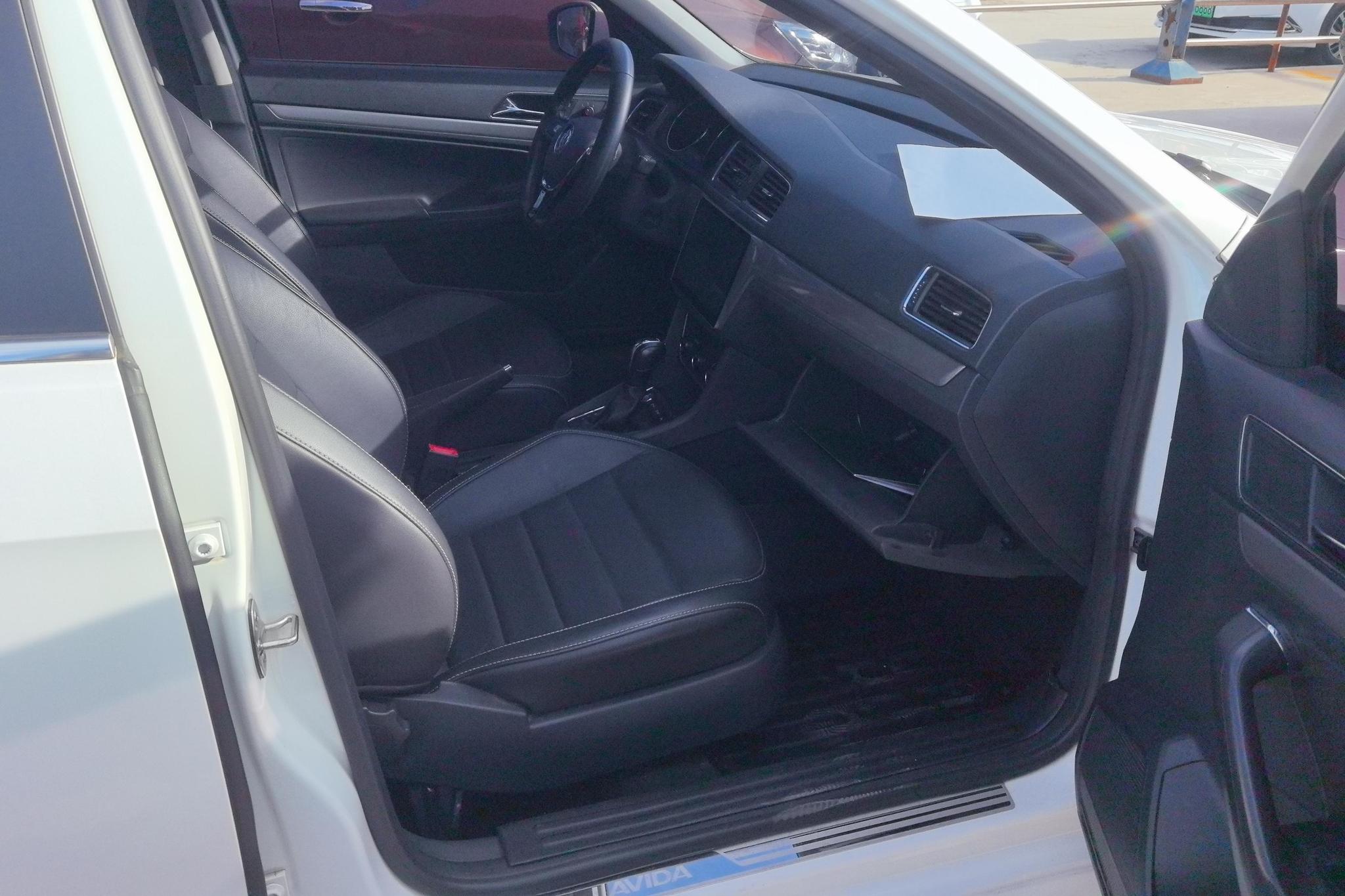 Volkswagen Lavida 2017 230TSI DSG Comfort