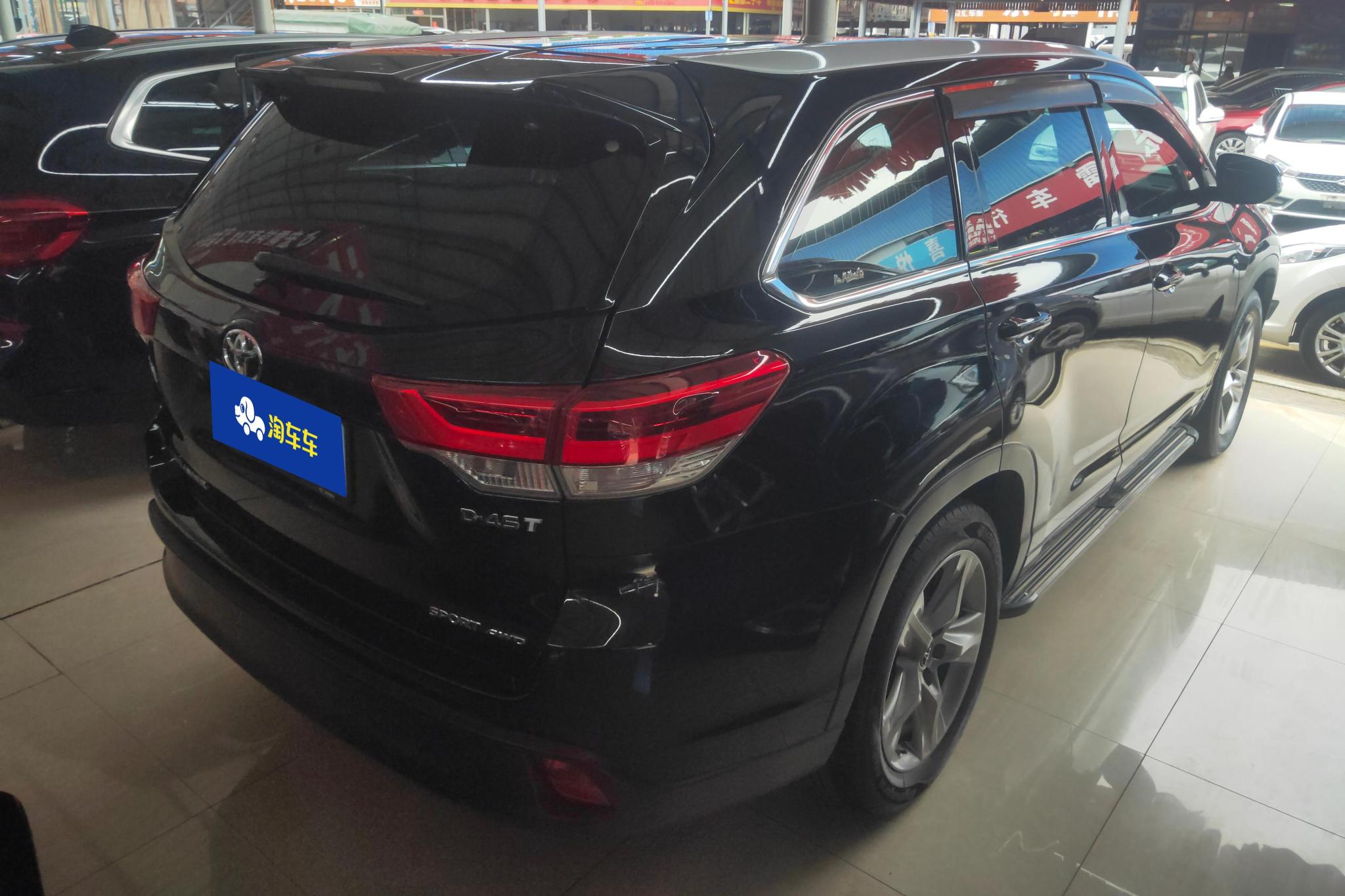 Toyota Highlander 2018 2.0T Luxury 7 мест V