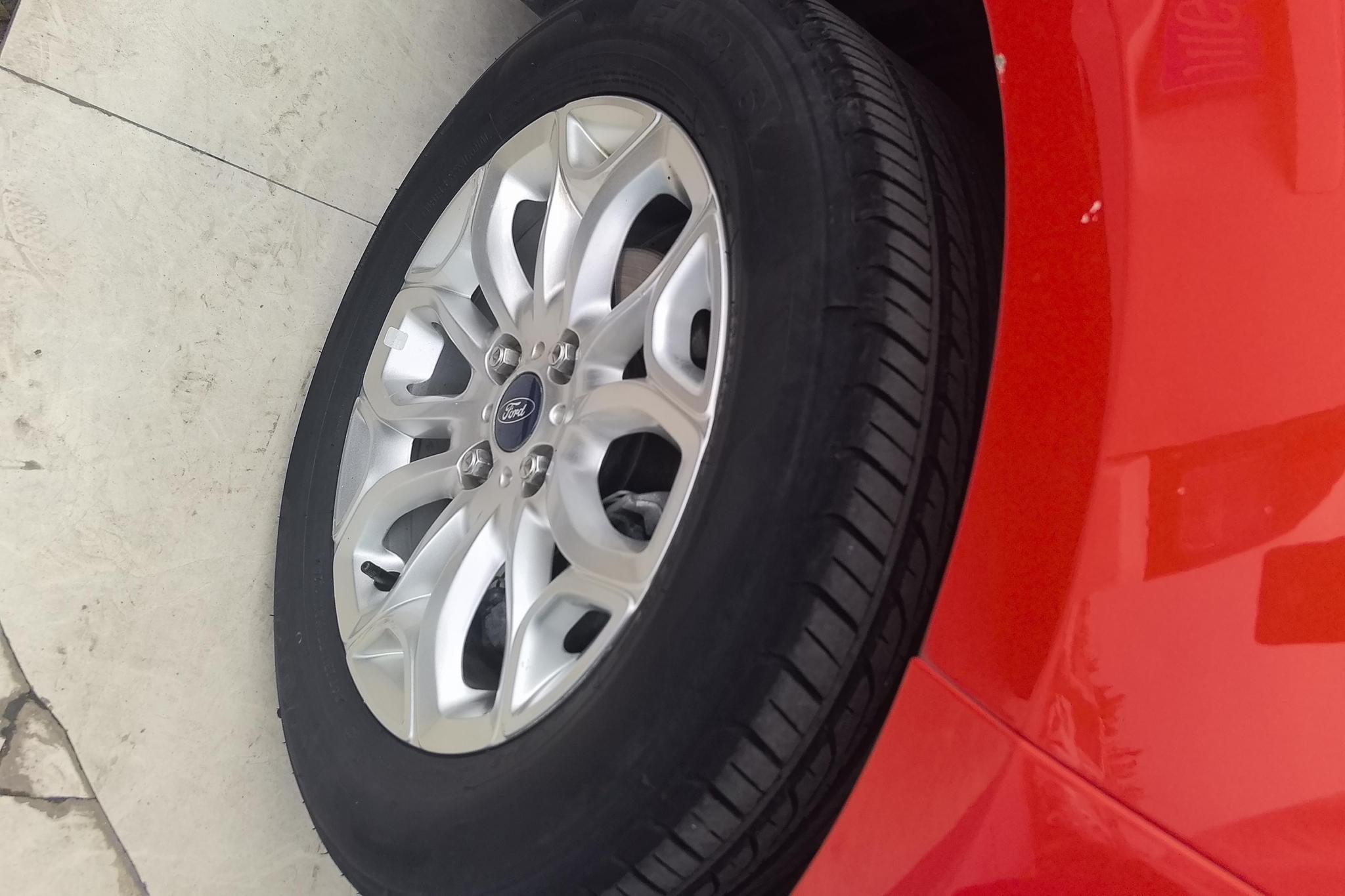 Ford EcoSport 2013 1.5L AT Luxury