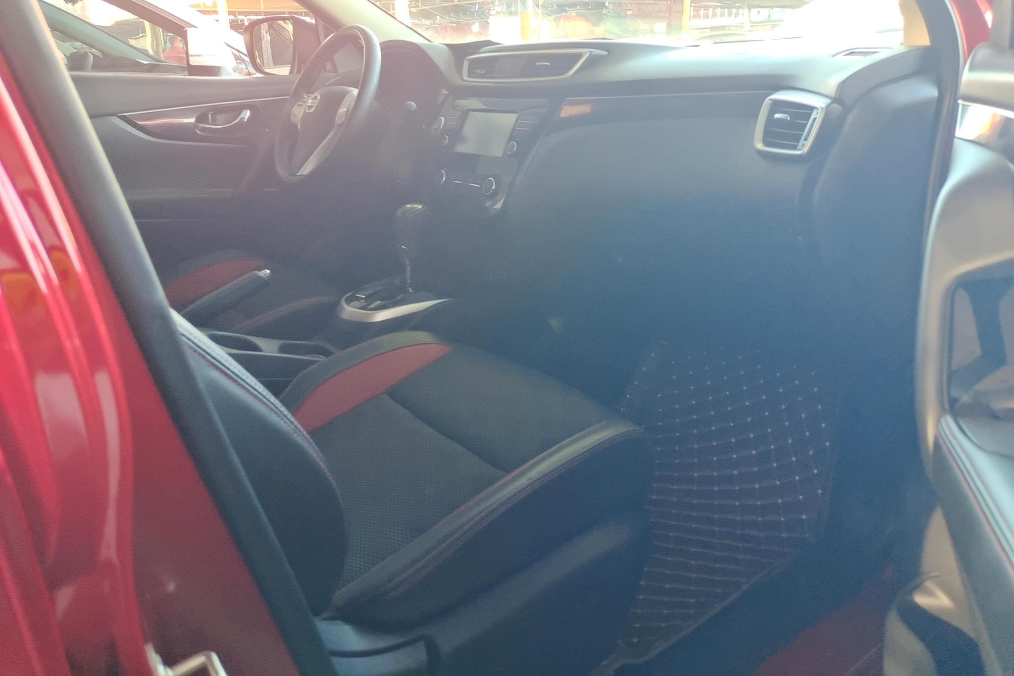 Nissan Qashqai 2017 2.0L CVT Luxury V