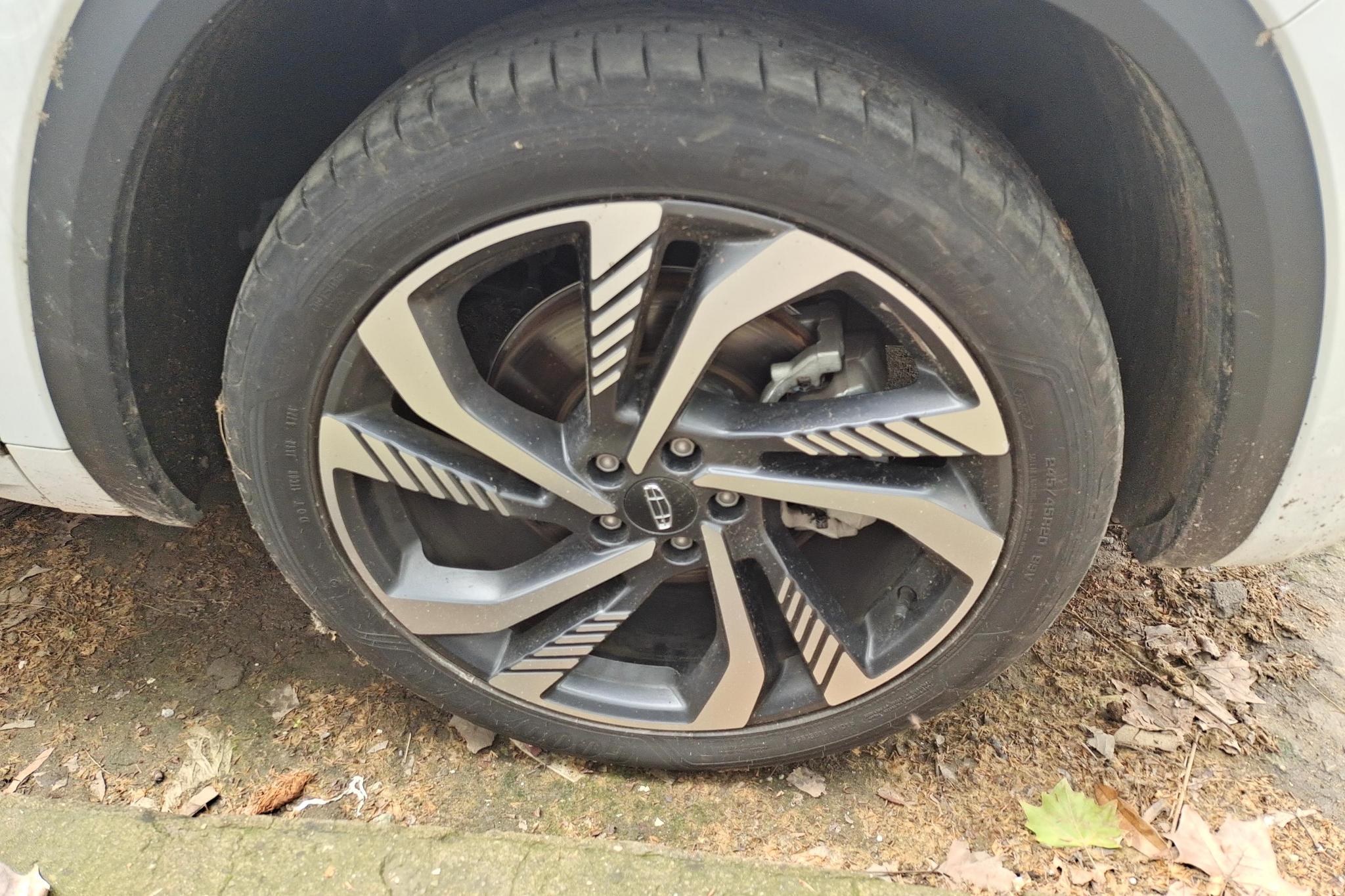 Geely Monjaro L 2024 2.0TD AT