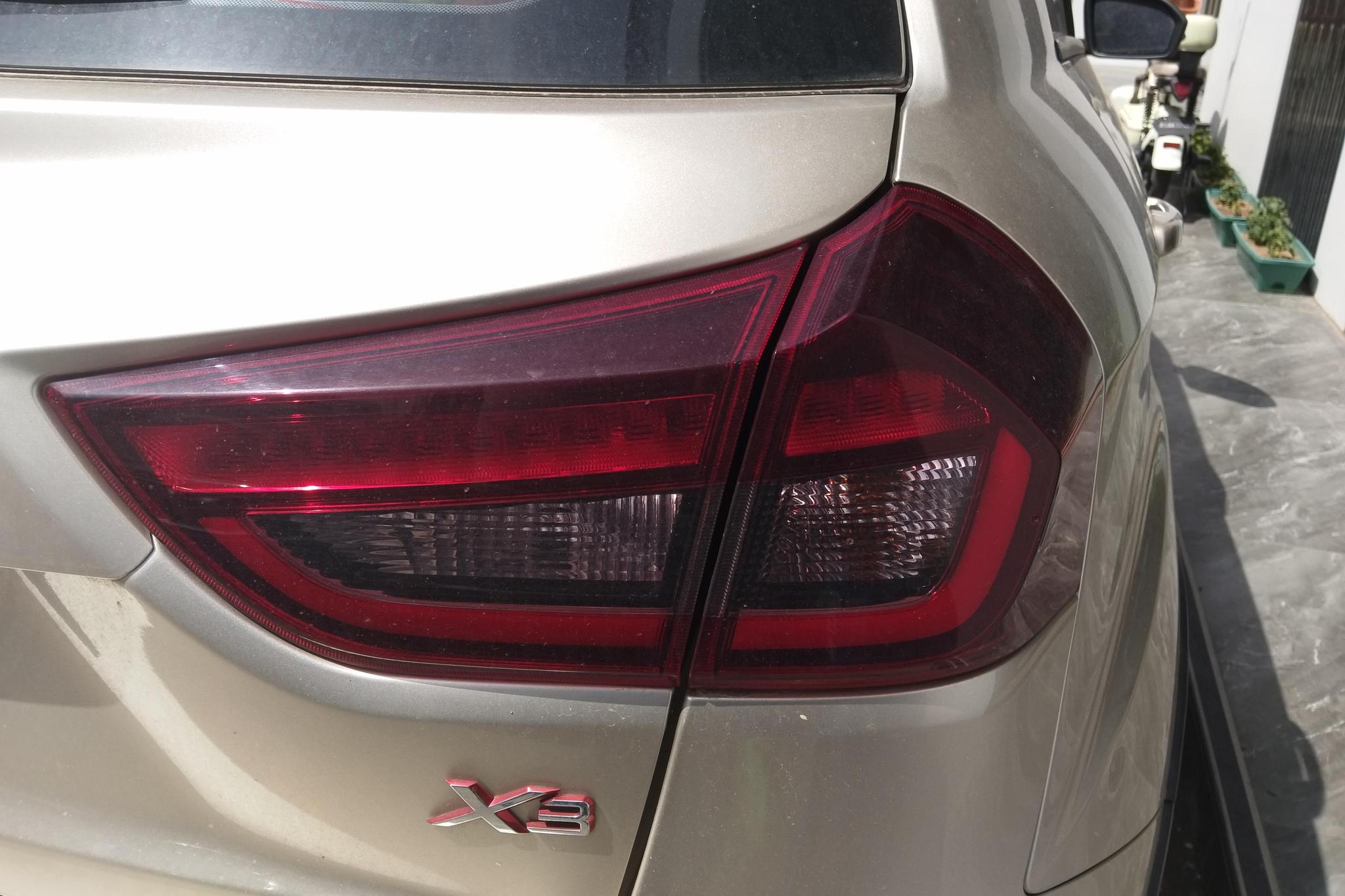 Geely Vision X3 X3 2020 1.5L CVT Luxury