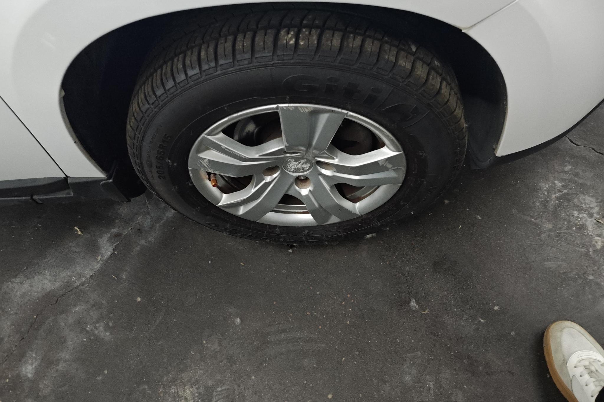 Peugeot 2008 2015 1.6L AT
