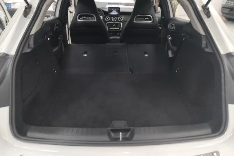 Mercedes-Benz GLA — фото 10
