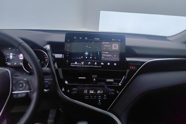 Toyota Camry 2023 2.0 G — фото 13