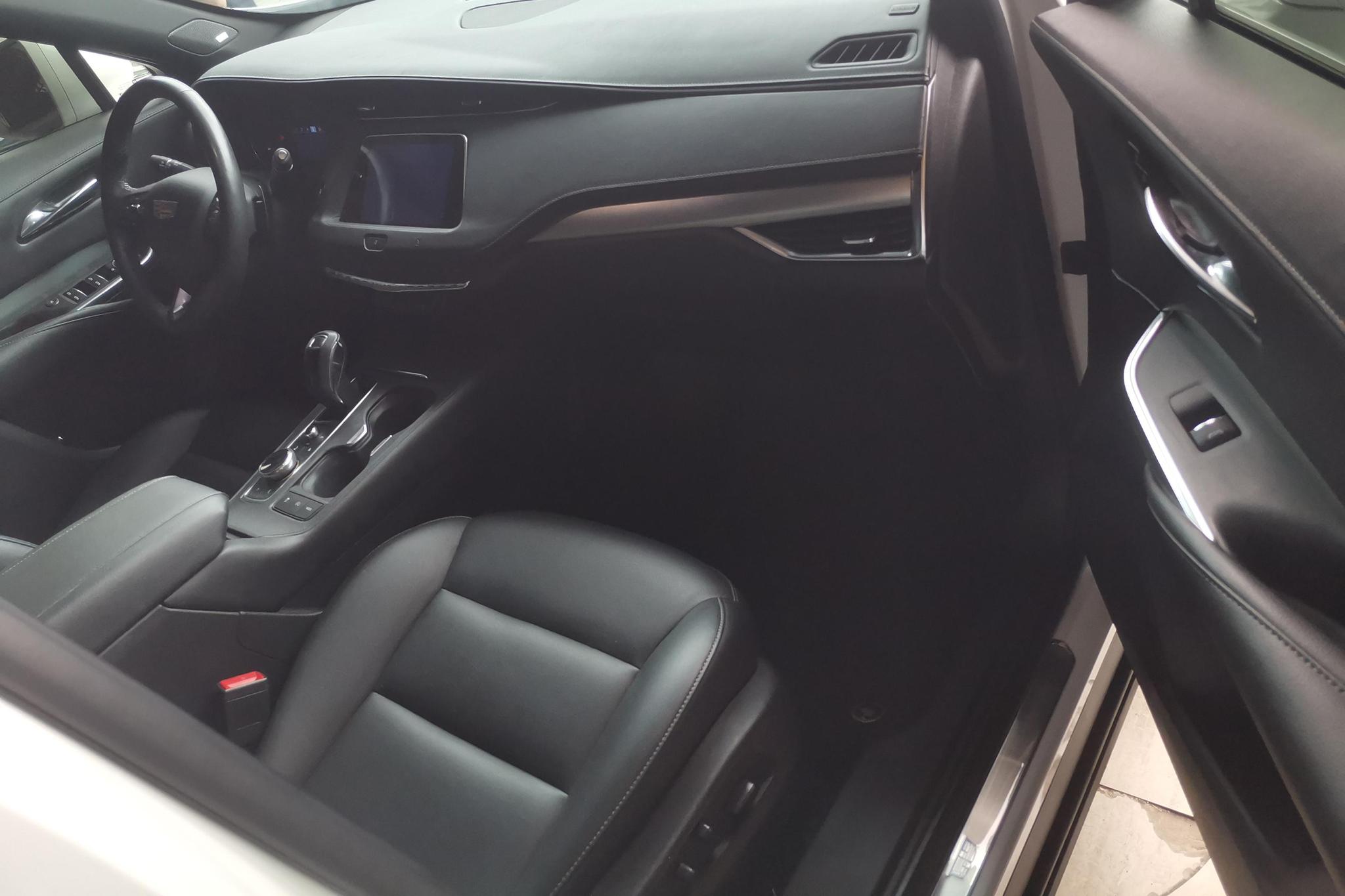 Cadillac XT4 2018 28T Lead