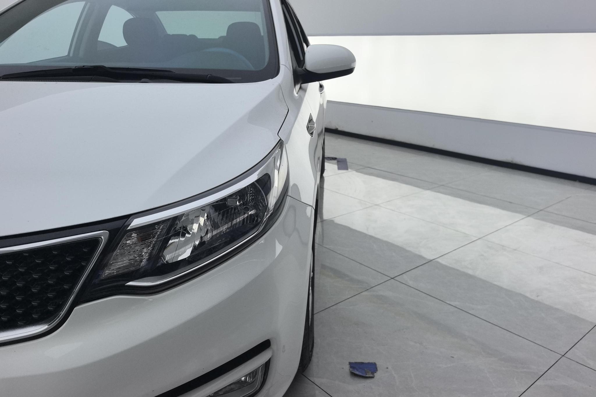 Kia K2 2015 1.4L MT GLS