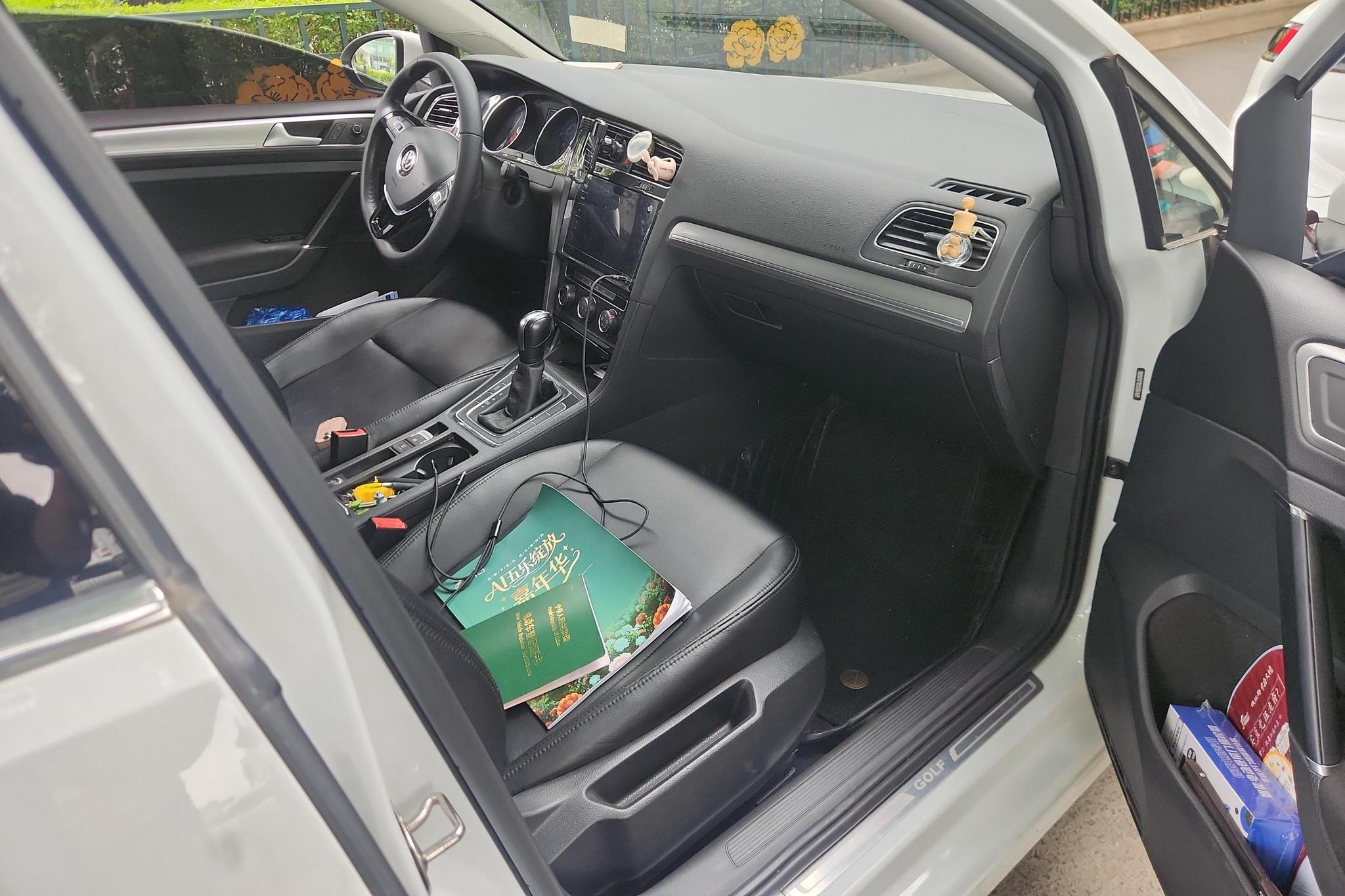 Volkswagen Golf 2020 200TSI DSG Comfort