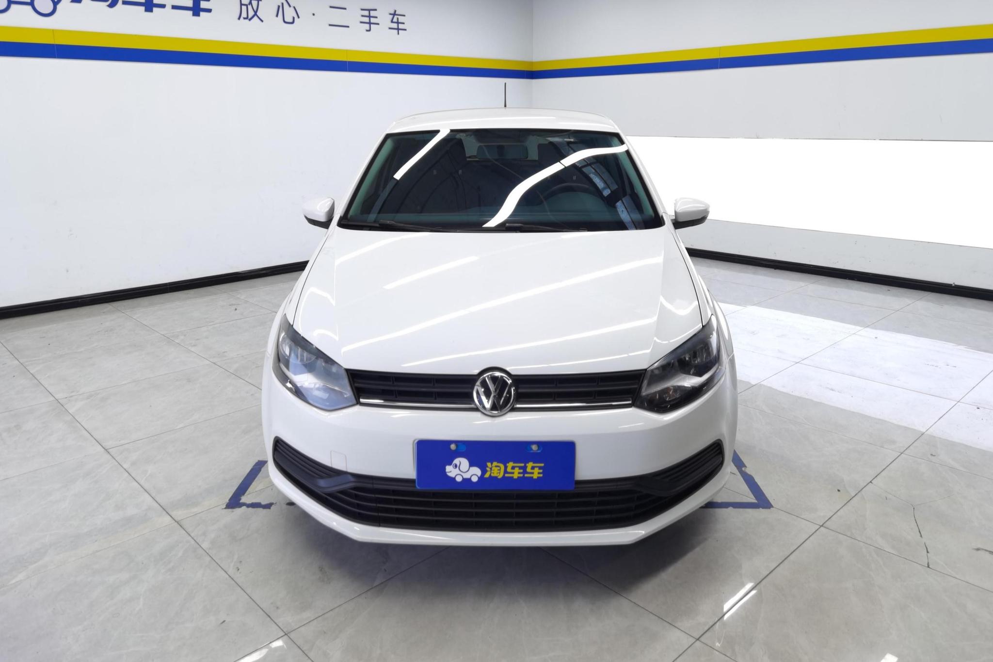 Volkswagen Polo 2016 1.4L MT