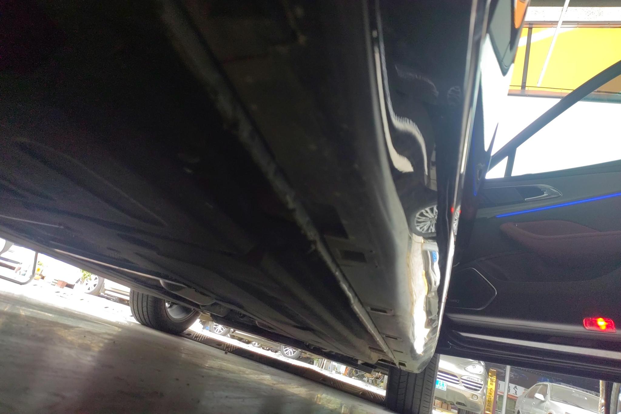 Hongqi H5 2023 2.0T AT