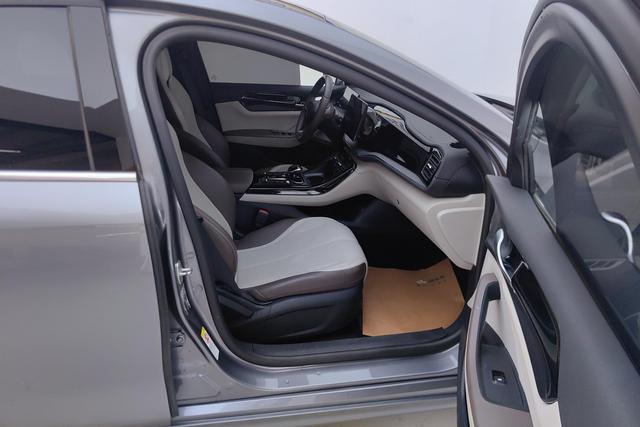 BYD Qin Plus — фото 15