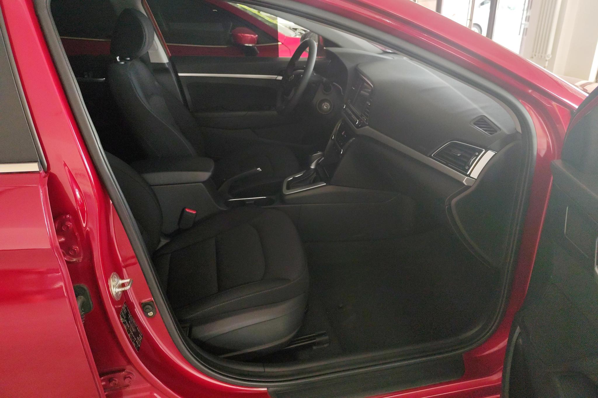 Hyundai Elantra 2016 1.6L AT Elite