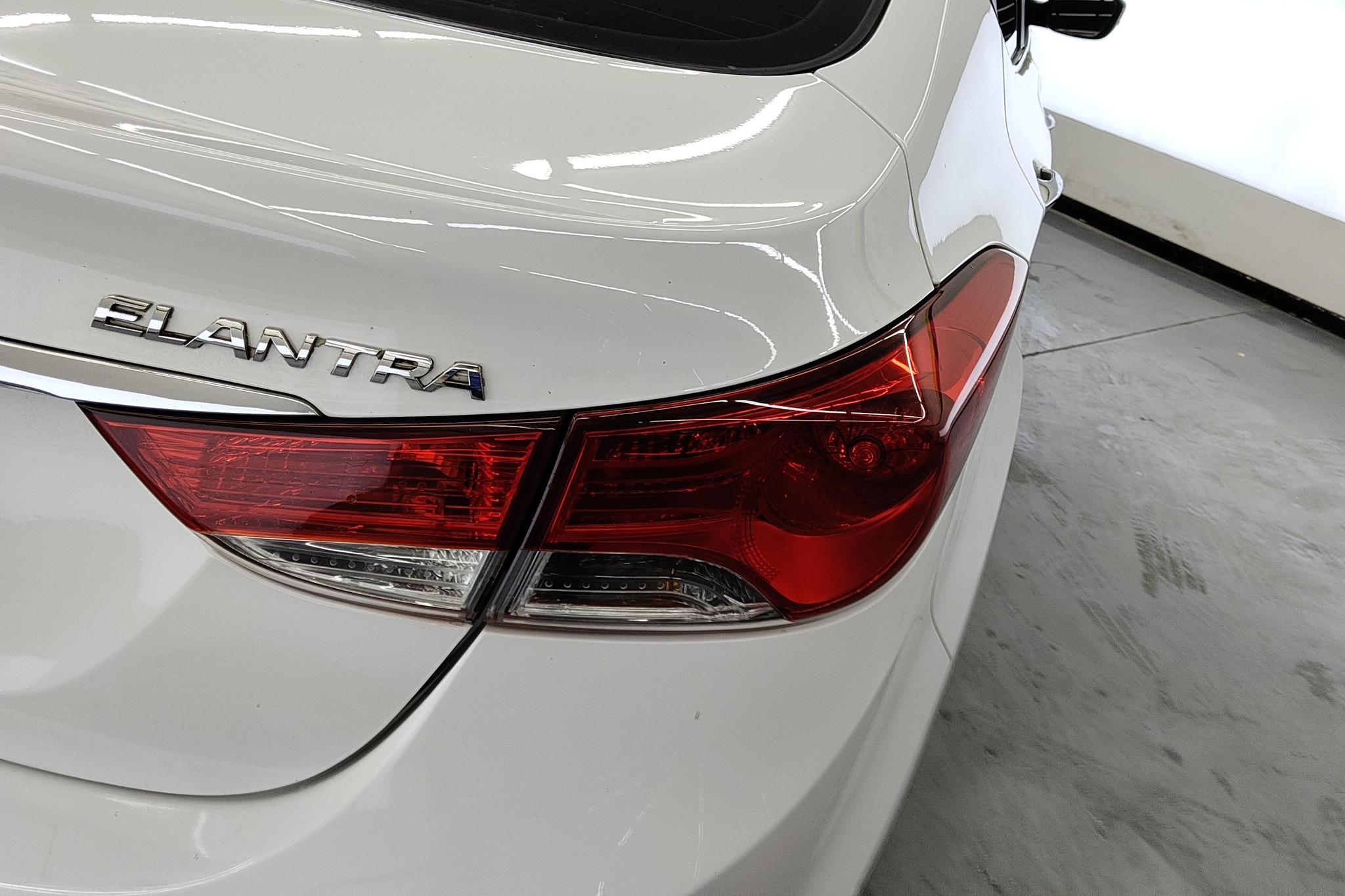 Hyundai Elantra 2013 1.6L AT Lead