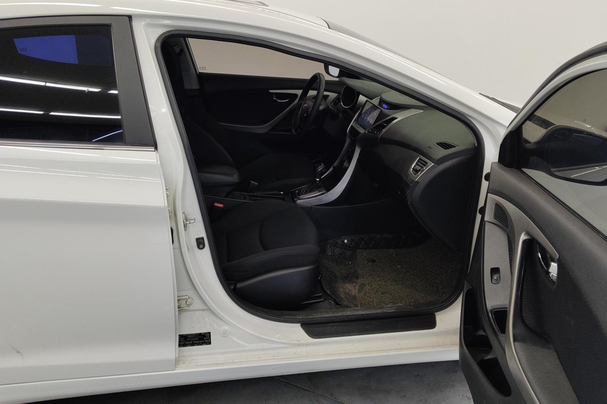 Hyundai Elantra 2013 1.6L AT Lead