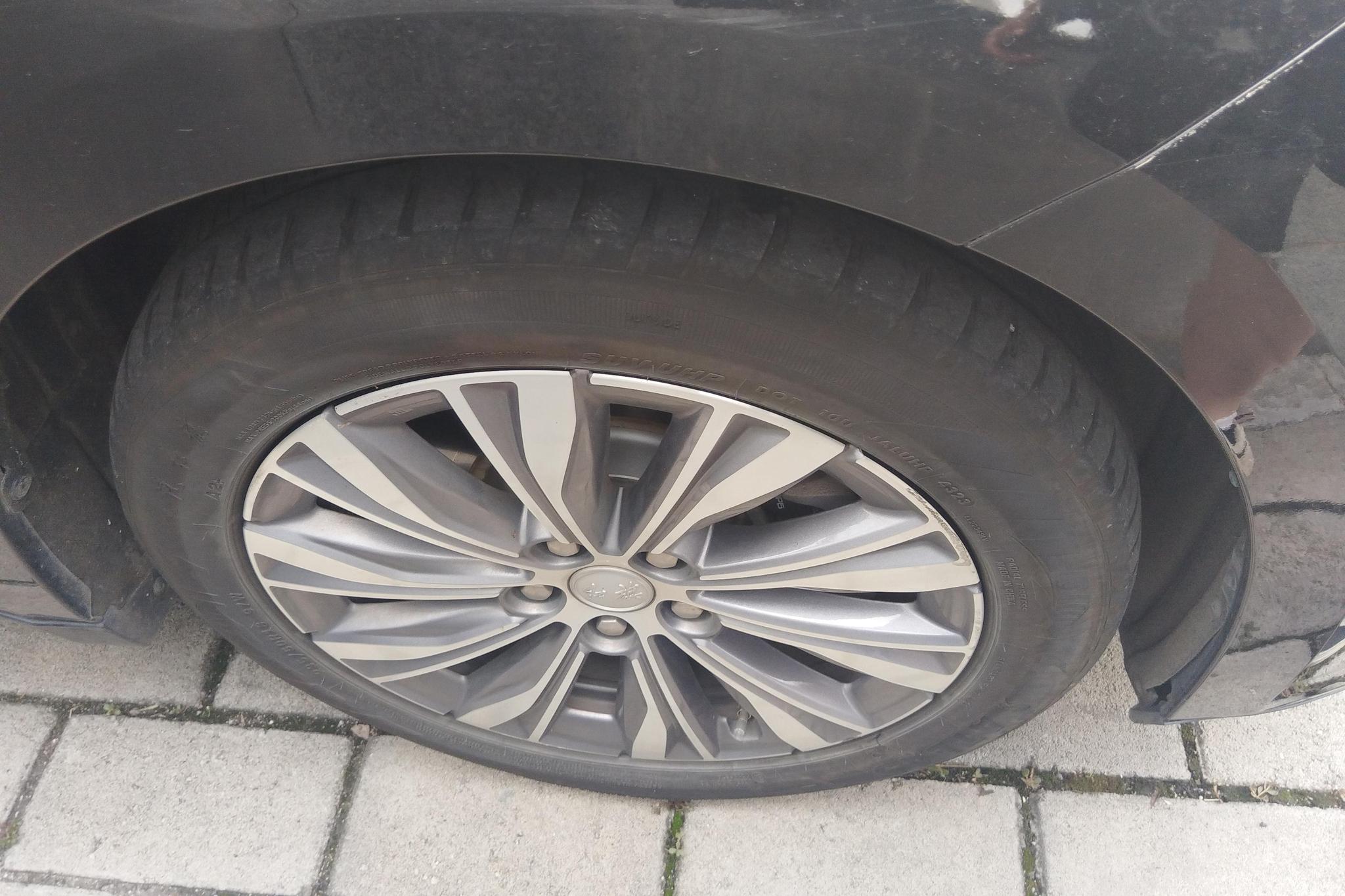 Hongqi E-QM5 2023 620KM PLUS