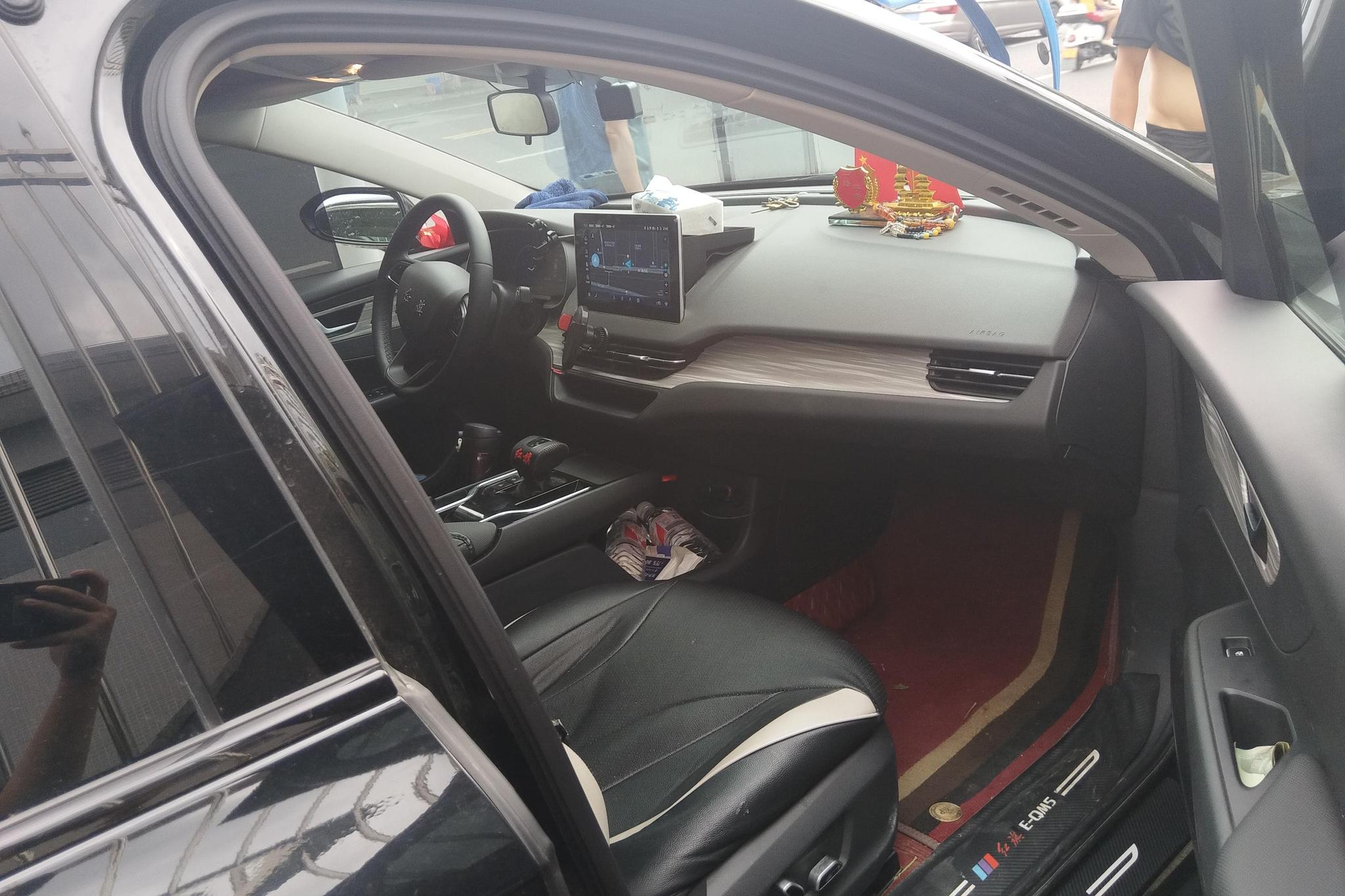 Hongqi E-QM5 2023 620KM PLUS