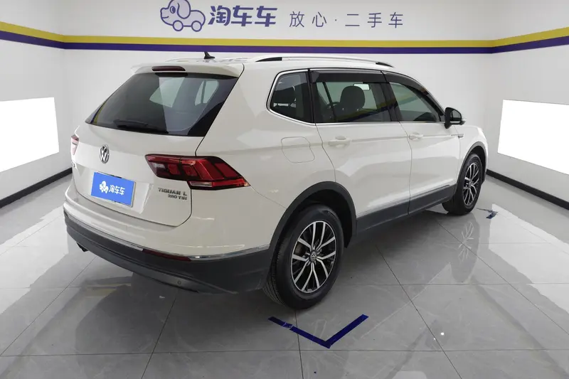 Volkswagen Tiguan L — фото 3