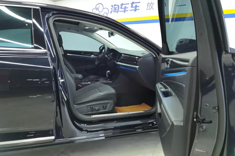 Volkswagen Passat — фото 10