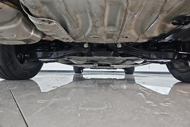 Volkswagen Sagitar 2024 300 TSI DSG — фото 6