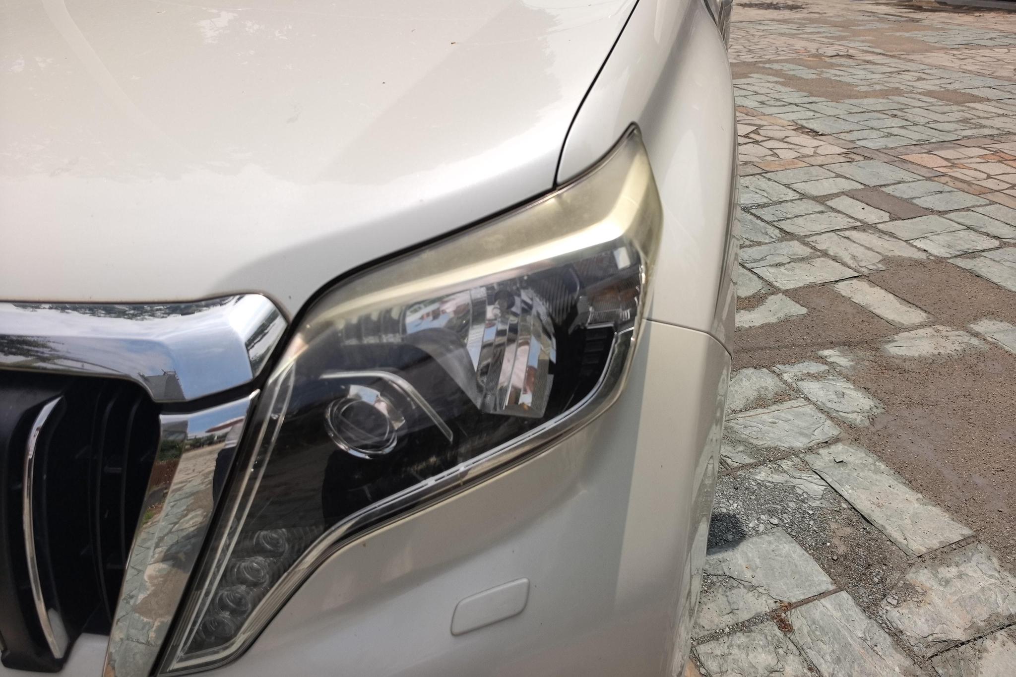 Toyota Land Cruiser Prado 2015 2.7L AT Luxury