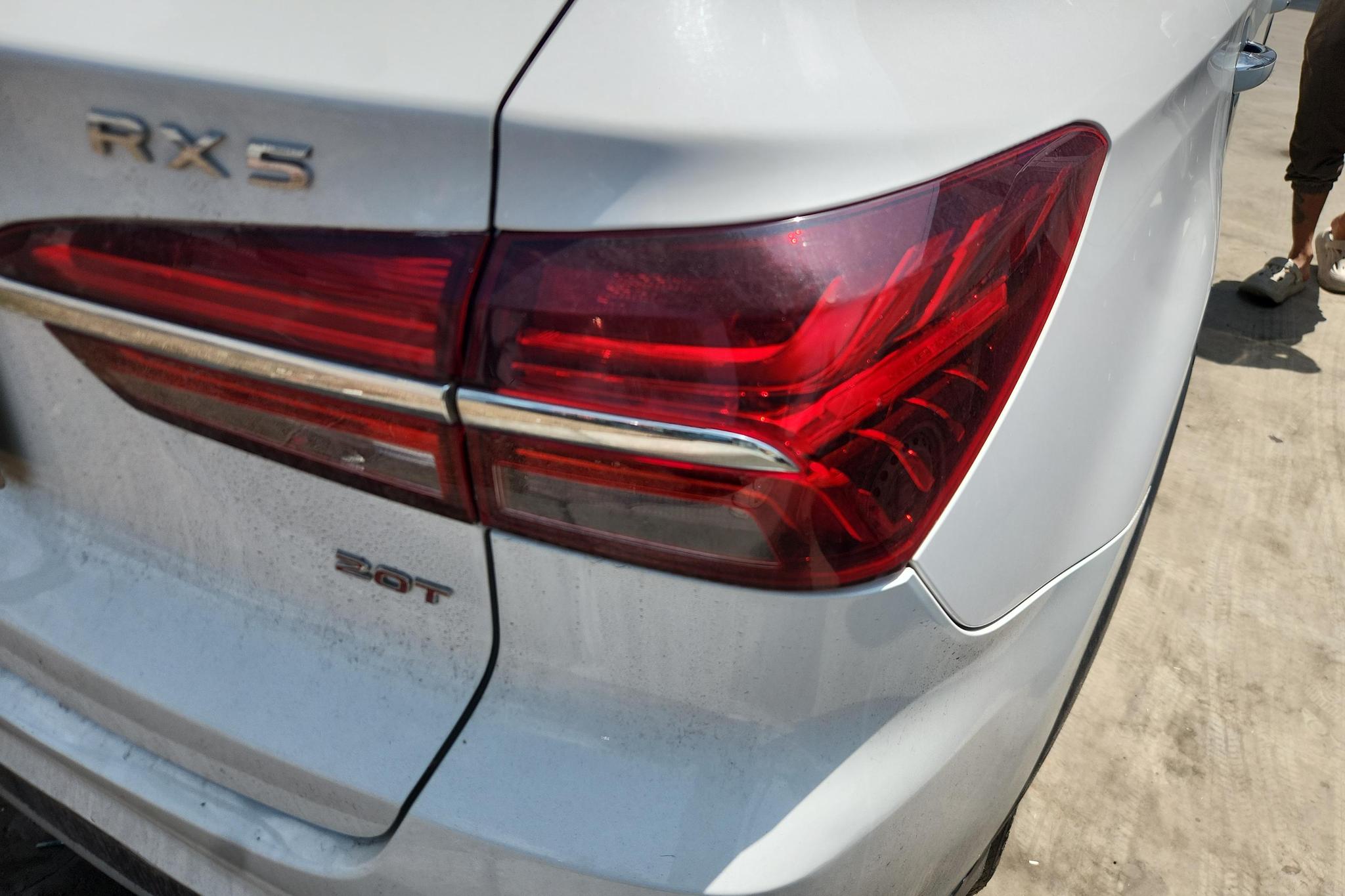 Roewe RX5 2020 20T MT