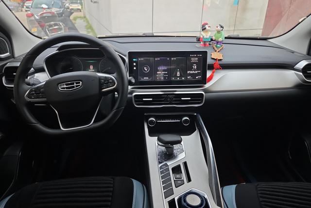 Geely Coolray 2023 1.5 T DCT — фото 12