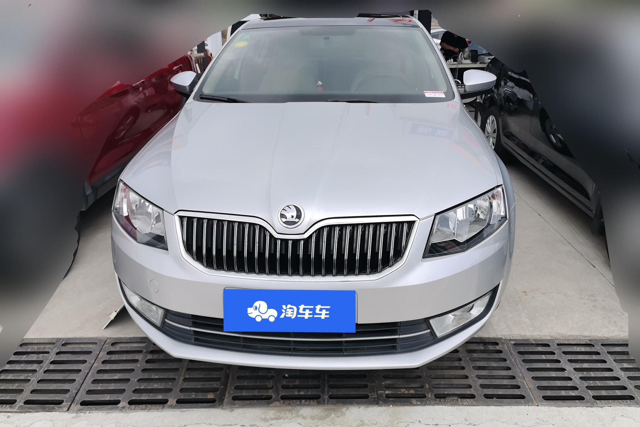 Skoda Octavia 2015 1.6L AT