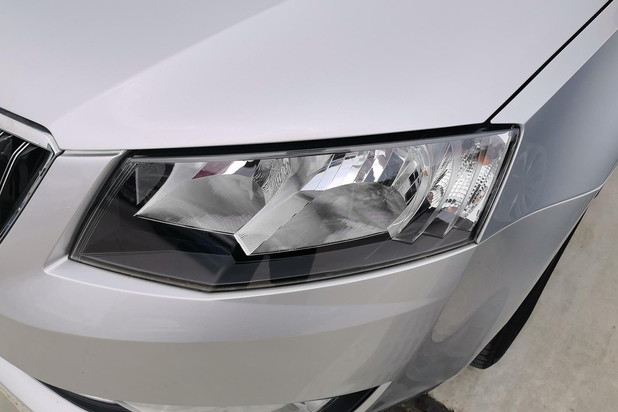 Skoda Octavia 2015 1.6L AT