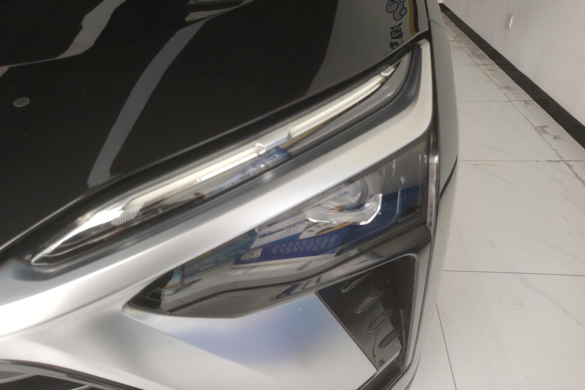 NIO ES8 2020 580KM мест