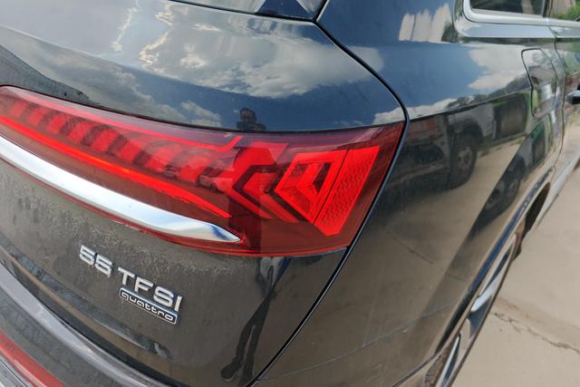 Audi Q7 2022 55 TFSI quattro S line Premium — фото 6