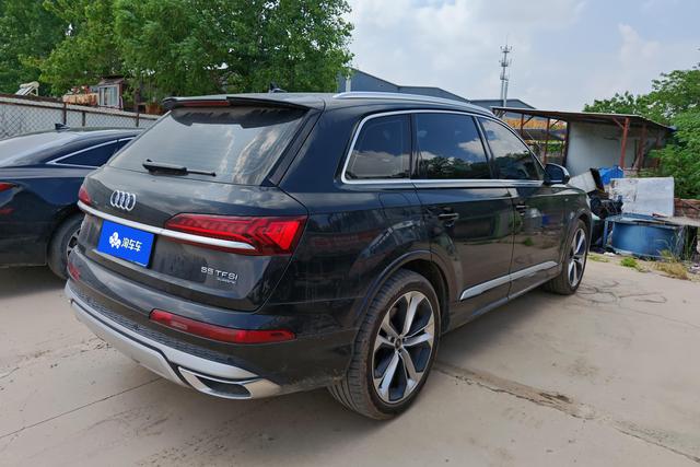 Audi Q7 2022 55 TFSI quattro S line Premium — фото 3