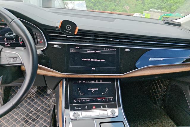 Audi Q7 2022 55 TFSI quattro S line Premium — фото 13
