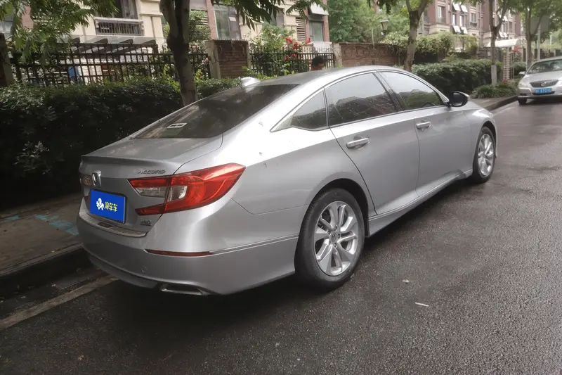 Honda Accord — фото 3
