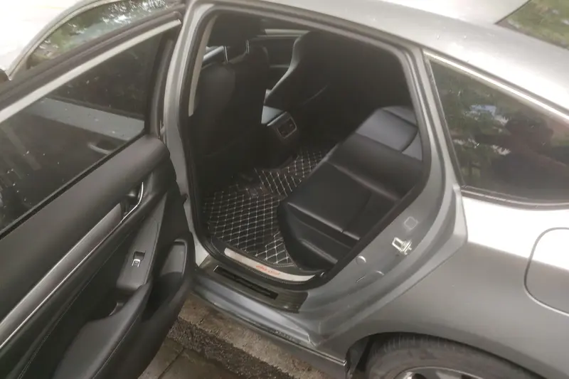 Honda Accord — фото 11