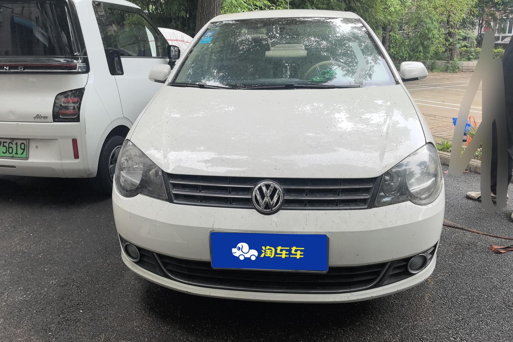 Volkswagen Polo 2011 1.6L AT