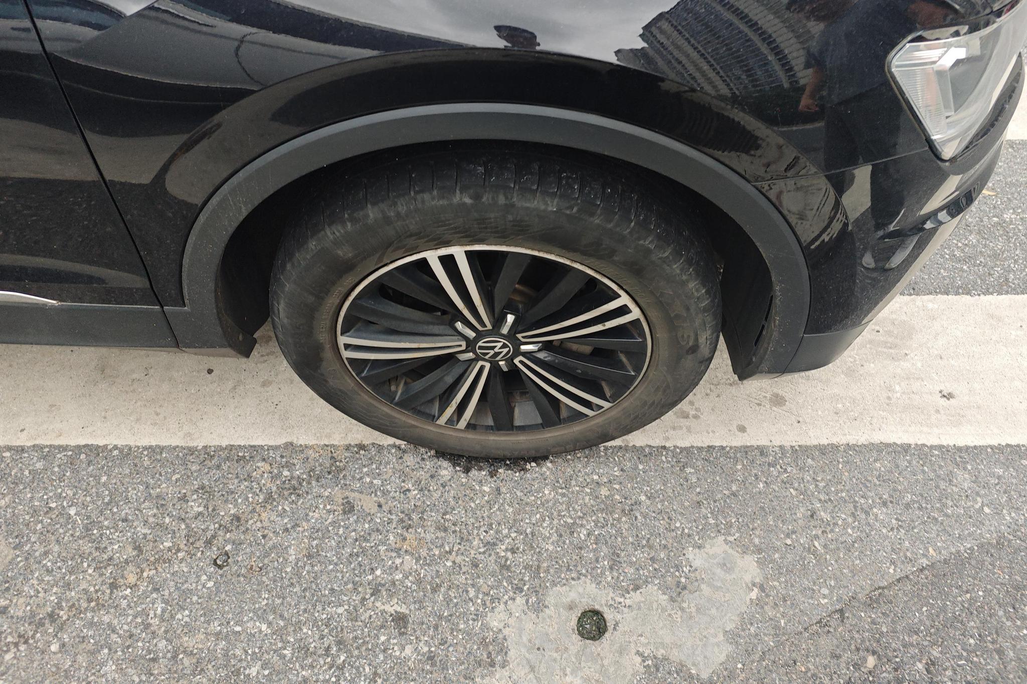 Volkswagen Tiguan L L 2021 330TSI AT Smart