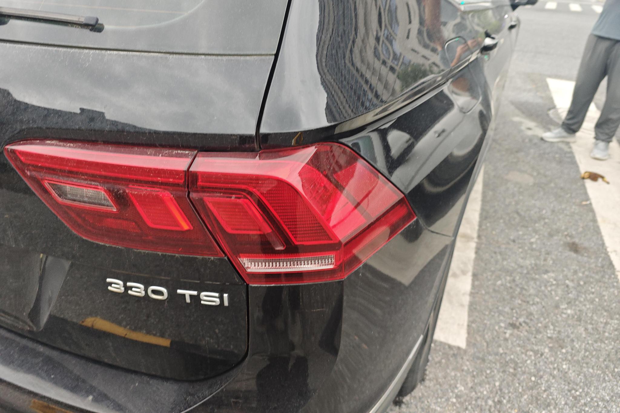 Volkswagen Tiguan L L 2021 330TSI AT Smart