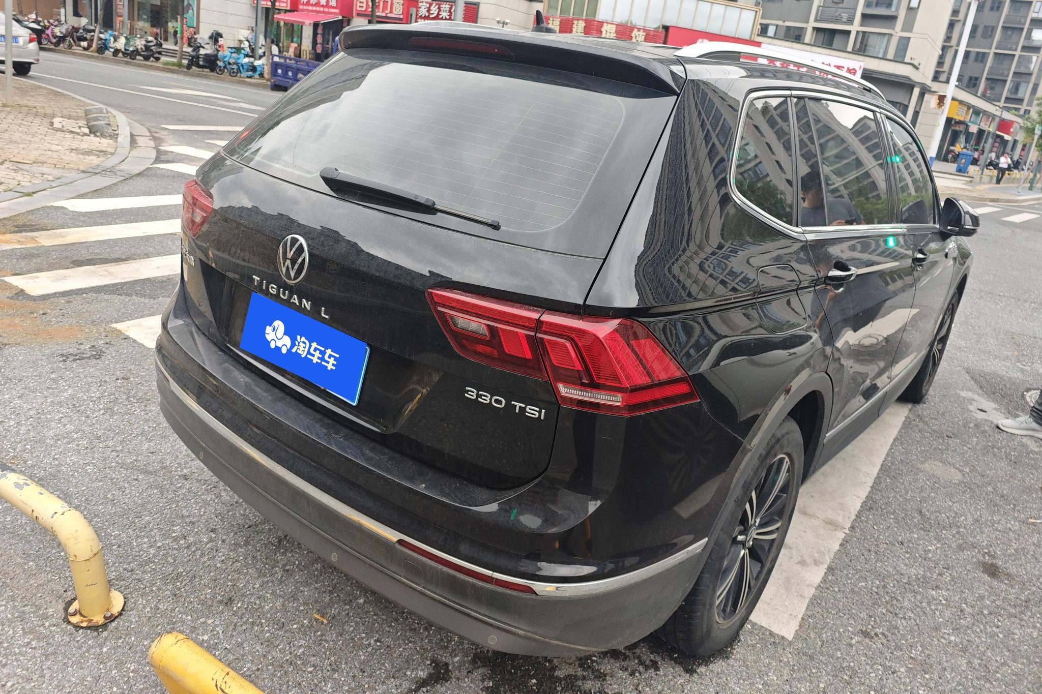 Volkswagen Tiguan L L 2021 330TSI AT Smart