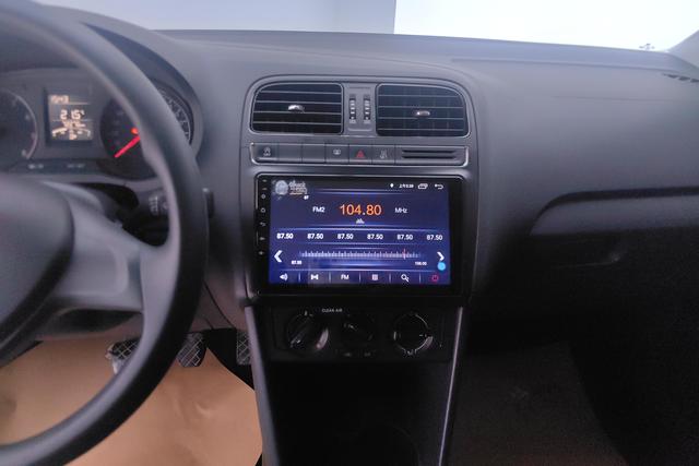 Volkswagen Polo 2018 1.5 L MT — фото 11