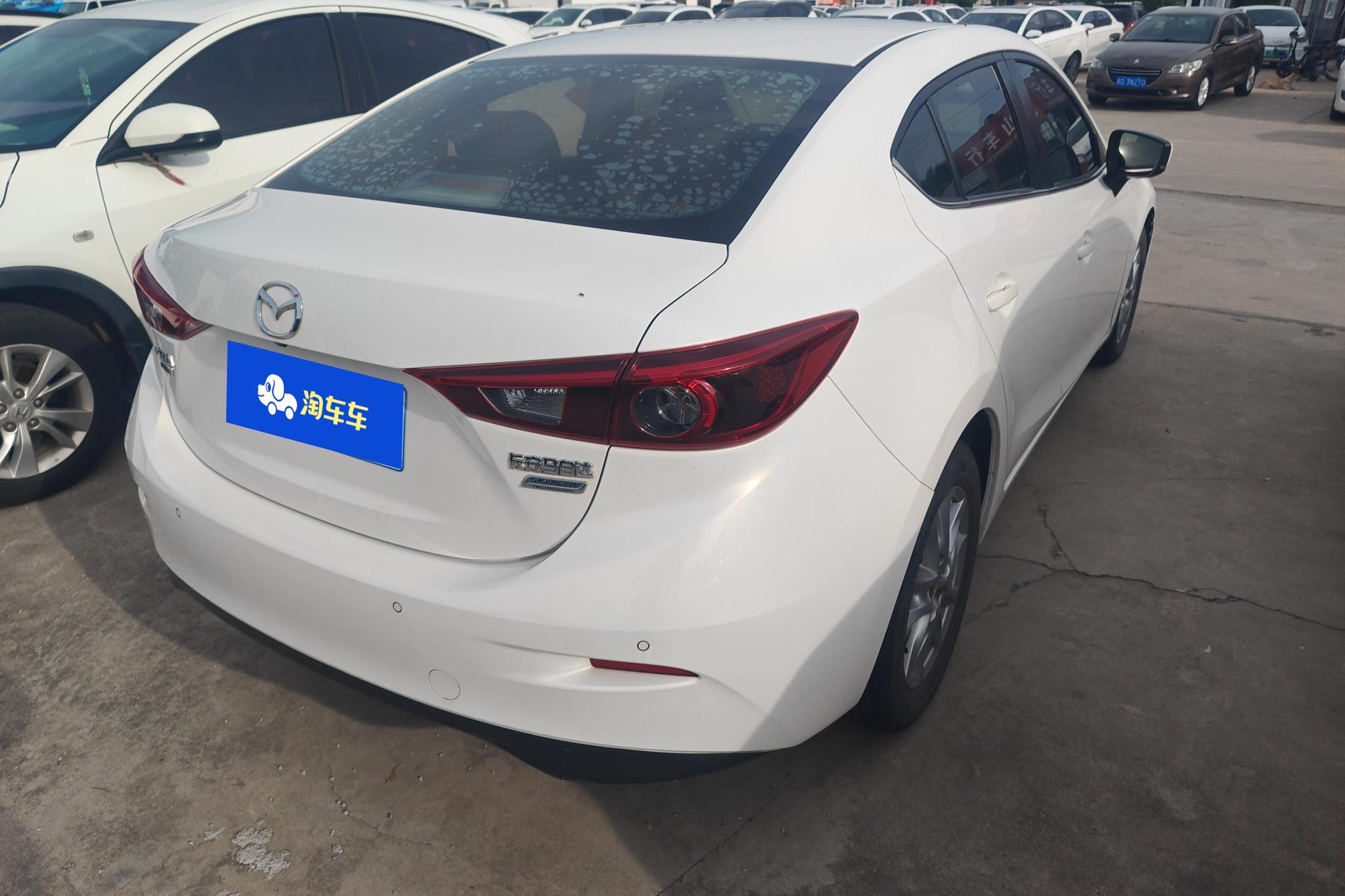 Mazda Mazda3 3 2017 1.5L AT Luxury V
