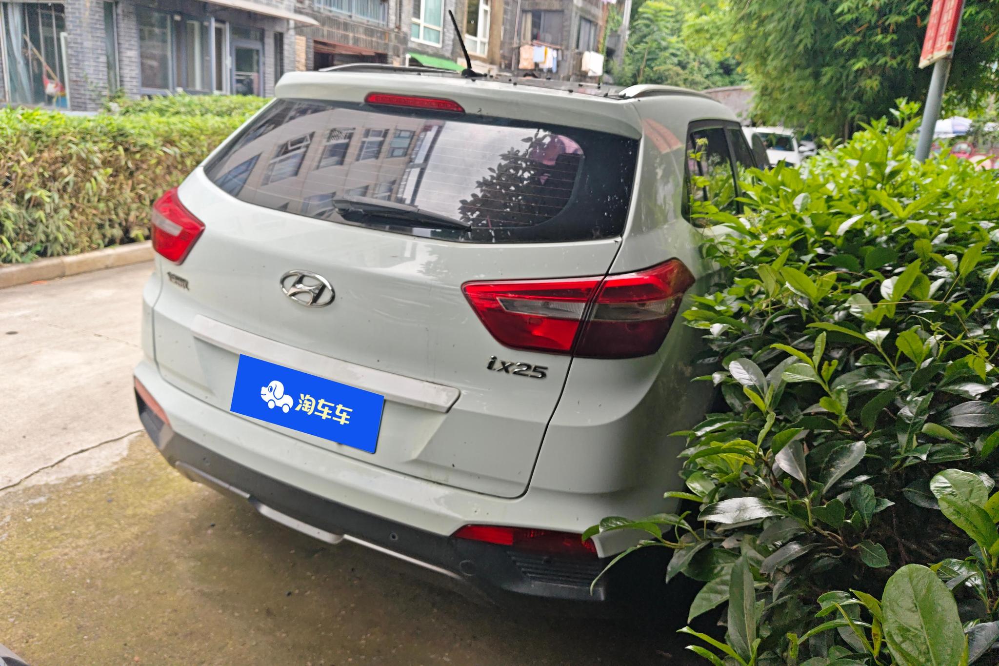 Hyundai ix25 2015 1.6L AT GLS